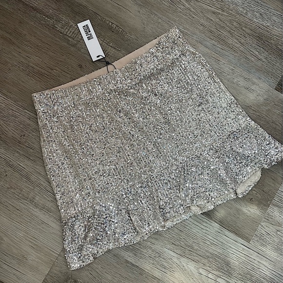 NWT BB Dakota x Steve Madden Glamour Profession sequin skirt
